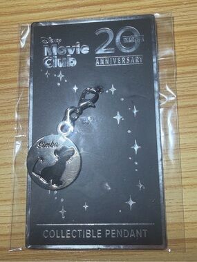 Disney Simba Collectible Pendant - Silver Finish